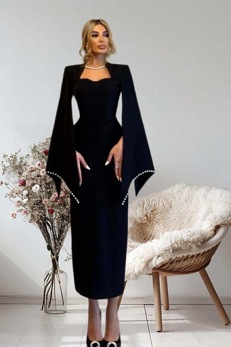 ROCHIE CU ACCESORII PRETIOASE