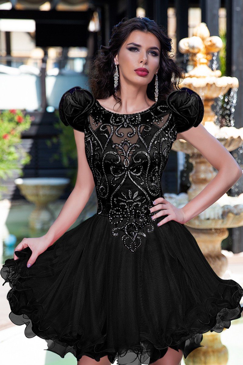 ROCHIE CU BRODERIE SI PAIETE