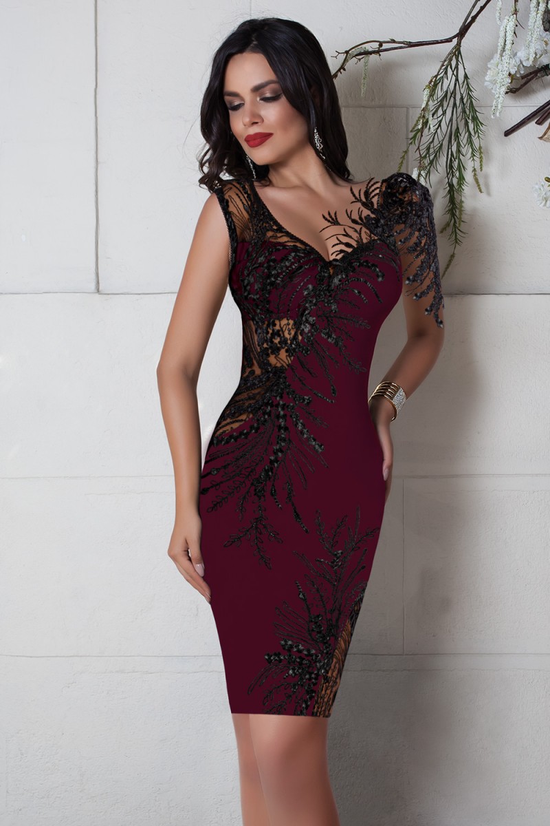 ROCHIE SCURTA CU BRODERIE NEAGRA