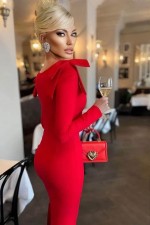ROCHIE CU FUNDA PE UMERI