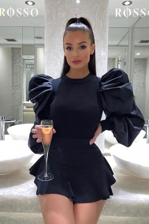 BLUZA CU UMERI AMPLI