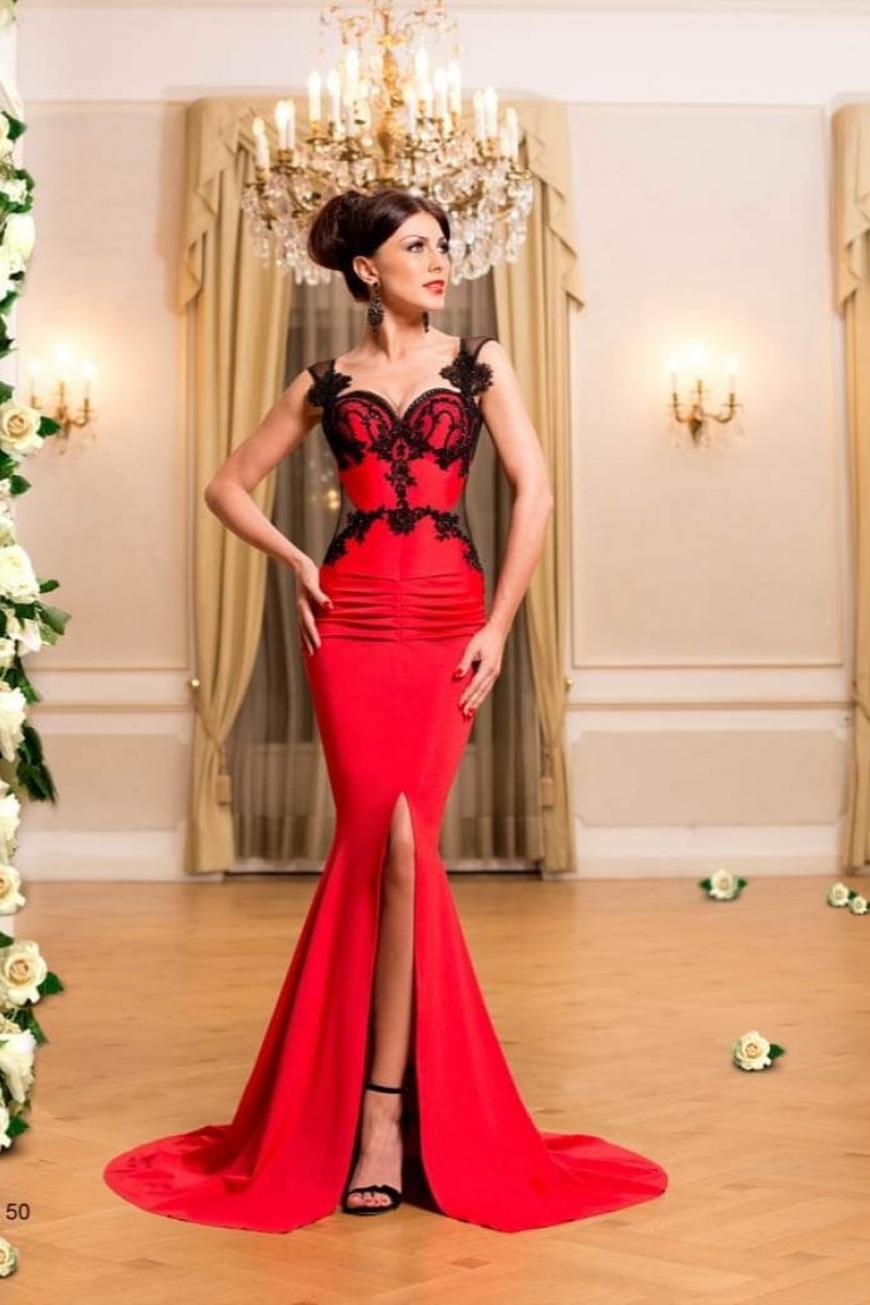 ROCHIE CU BRODERIE