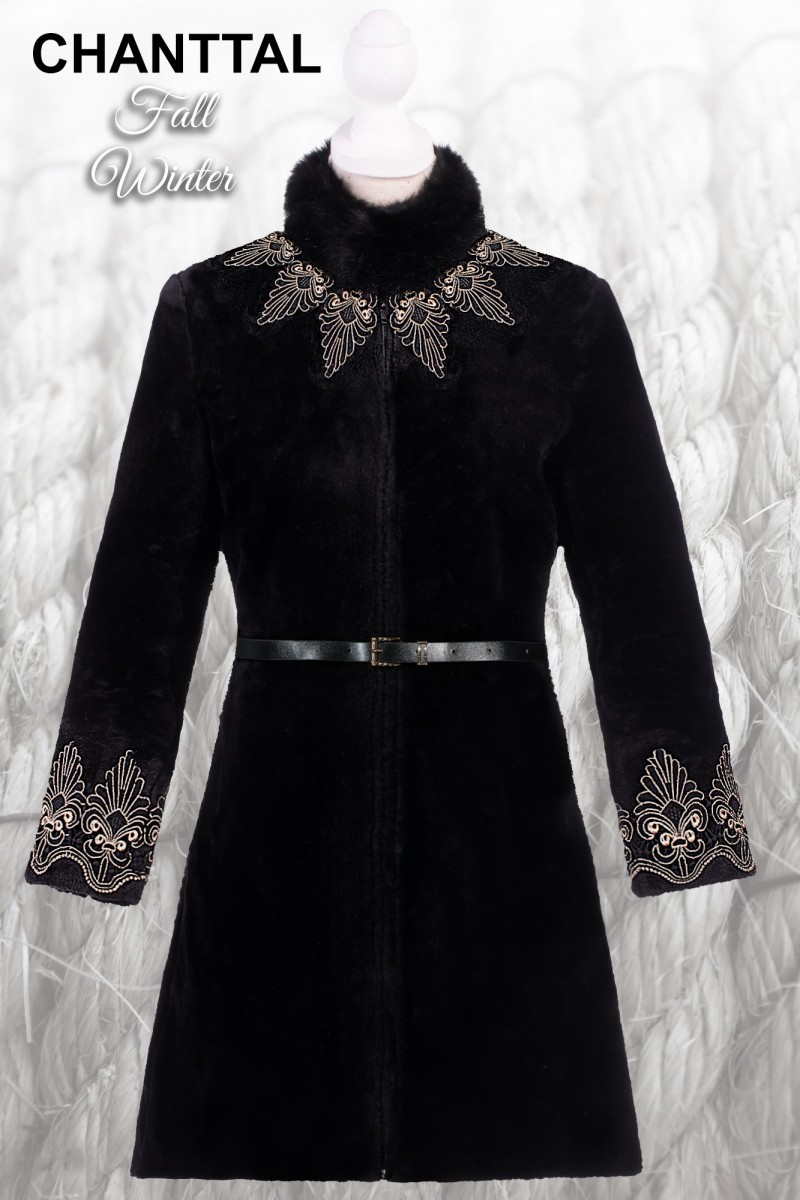 BLANITA ACCESORIZATA CU BRODERIE